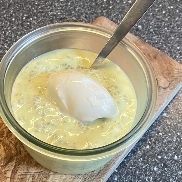 Lemon curd chiapudding