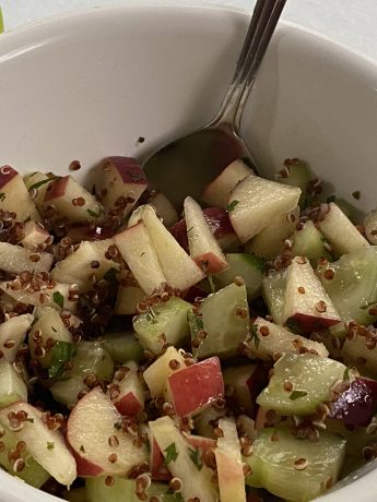 Appel-komkommersalade met quinoa