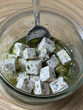 Homemade plantaardige feta