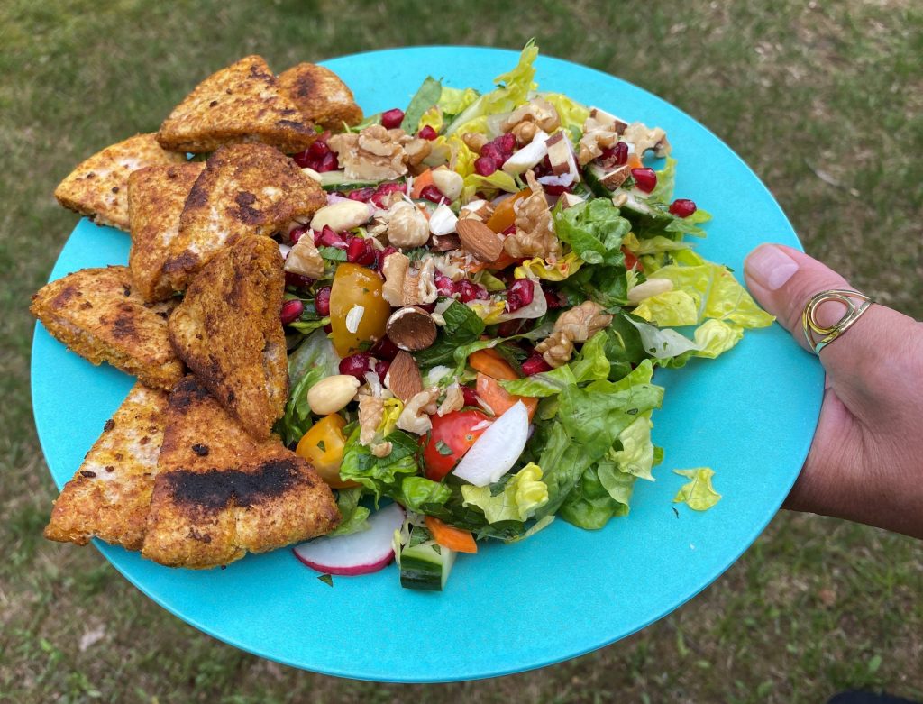 Fattoush: een bord met Libanese broodsalade