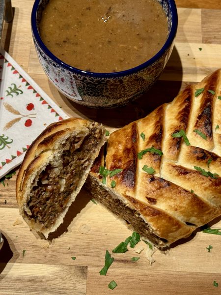 Plantaardige Wellington met een champignonjus