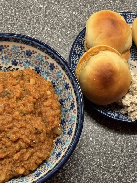 Pav bhaji met kokos-knoflookchutney